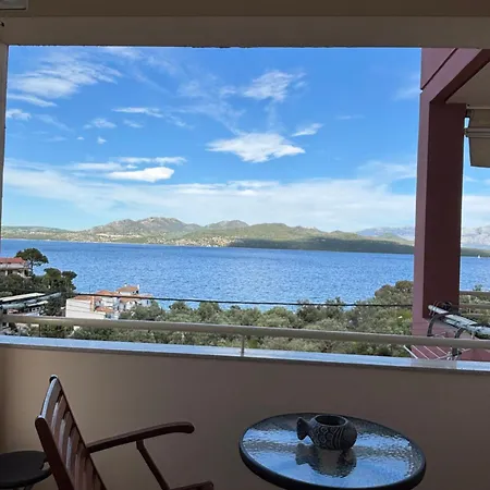 Odylia Sea View Apartment Nikiana